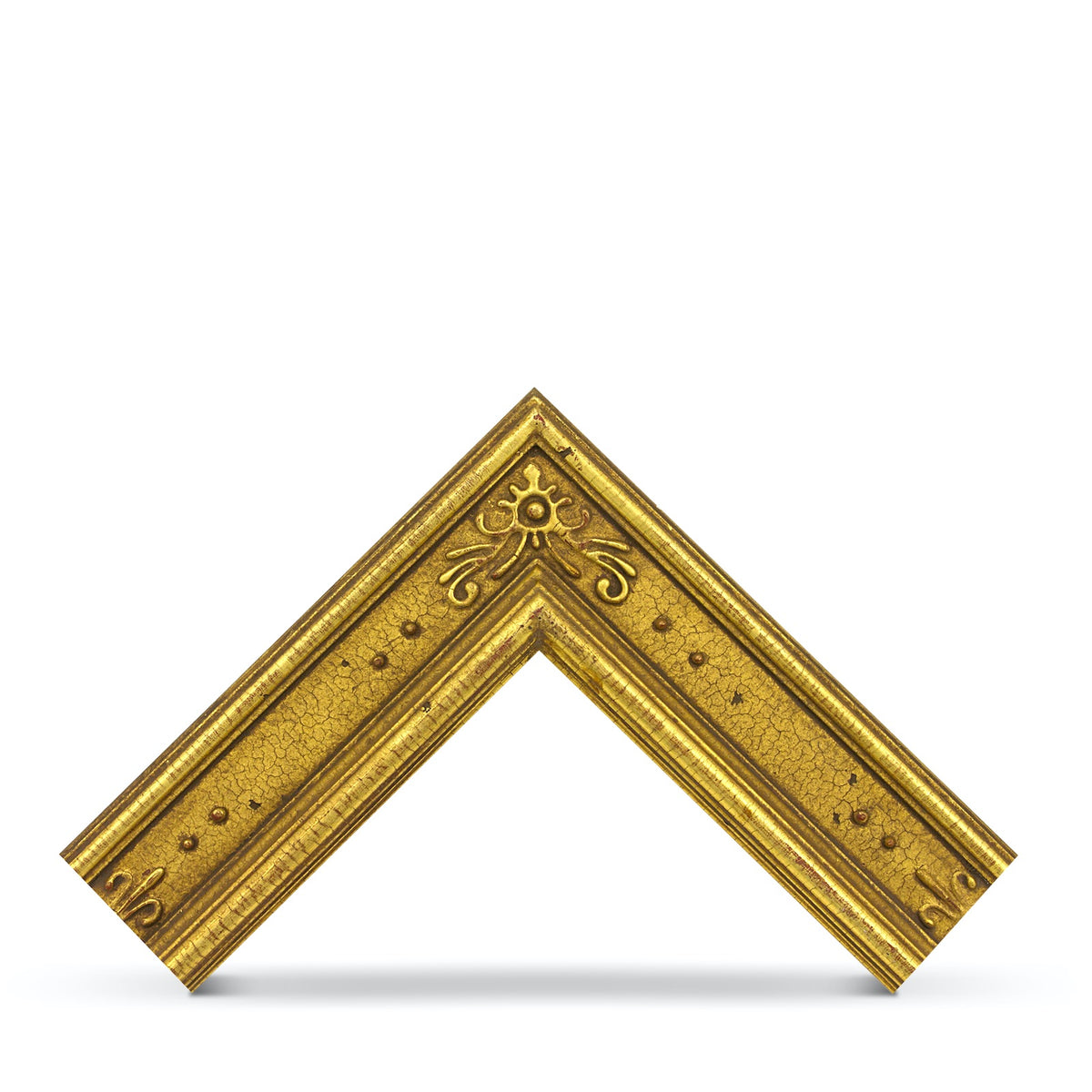 M8015 Deco Gold Front View of Corner