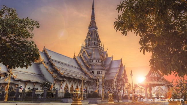 Estructura de hormigón puntiagudo gris 